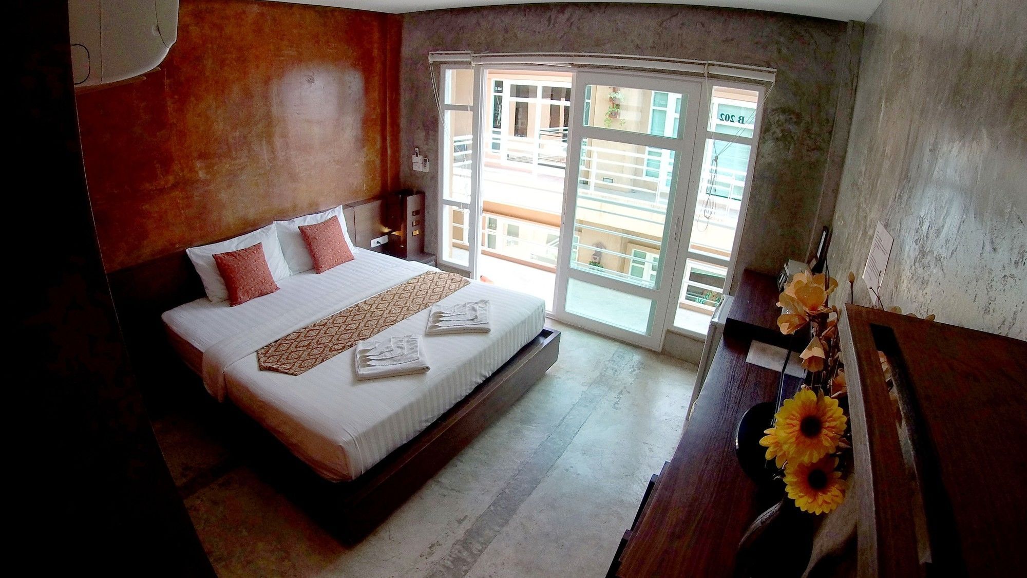 Silver Sands Beach Resort Ko Tao Esterno foto